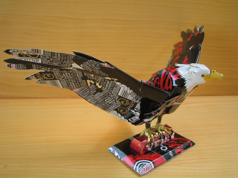 Illustration for article titled Japan's Amazing Drink Can Sculptures Will Melt Your Mind
